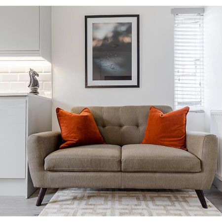 Cozy And Stylish 2 Bedroom Flat In Greater London Exteriör bild