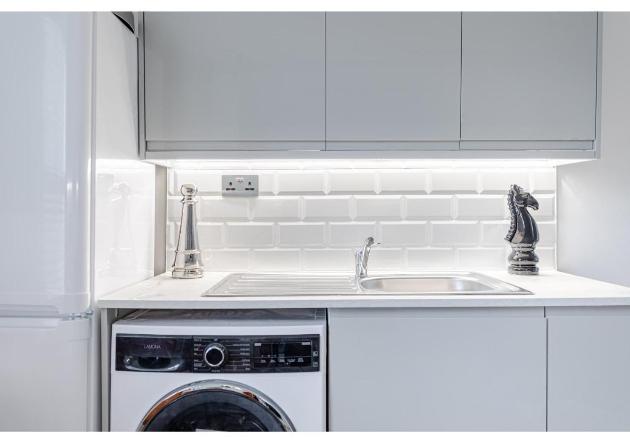 Cozy And Stylish 2 Bedroom Flat In Greater London Exteriör bild