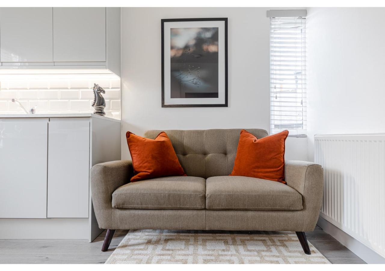 Cozy And Stylish 2 Bedroom Flat In Greater London Exteriör bild