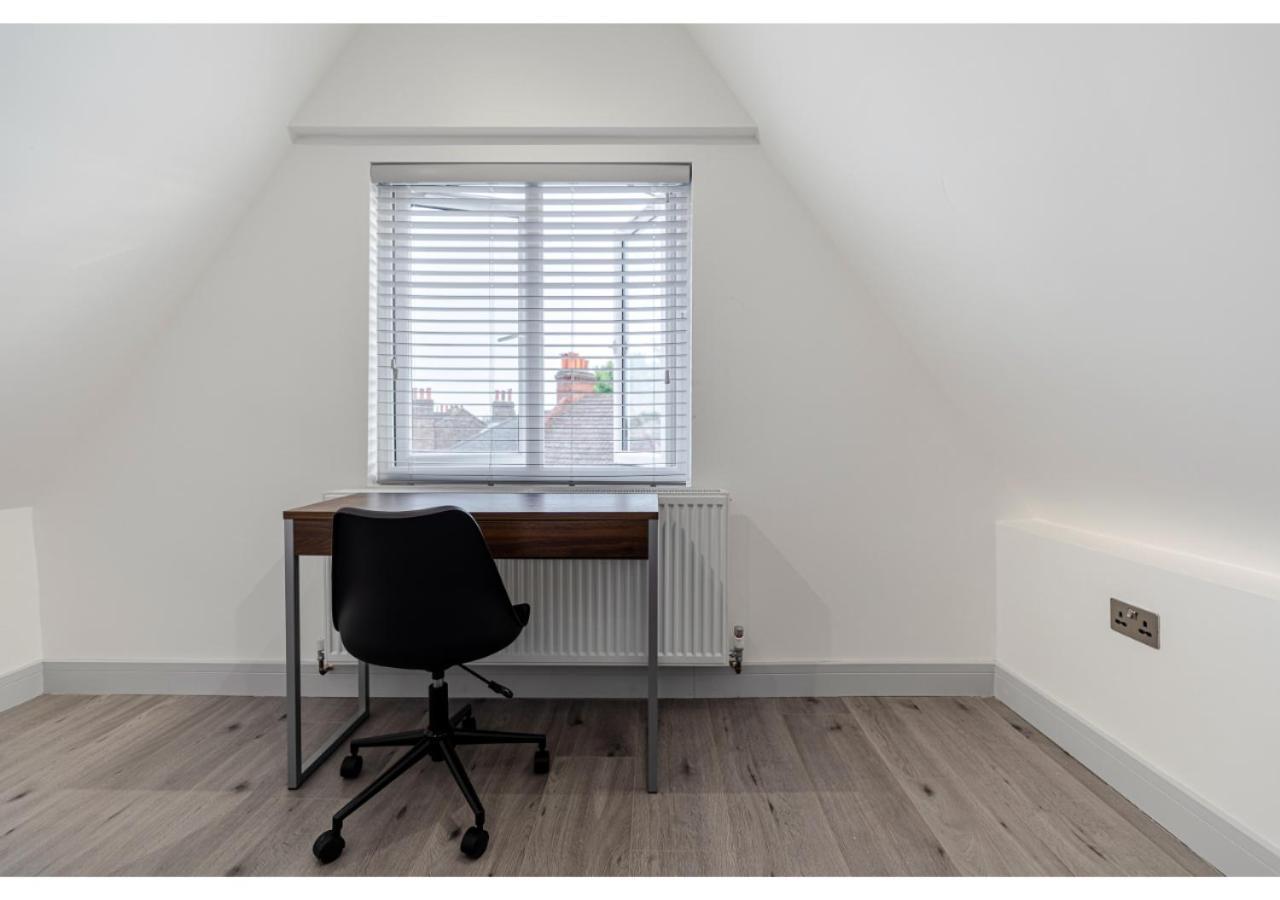 Cozy And Stylish 2 Bedroom Flat In Greater London Exteriör bild