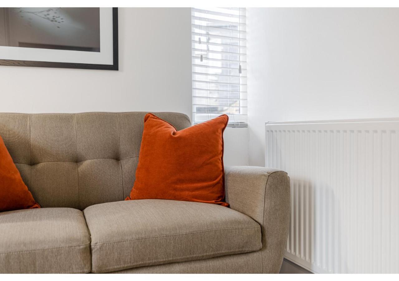 Cozy And Stylish 2 Bedroom Flat In Greater London Exteriör bild